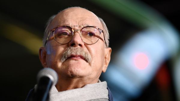 Глава Росгвардии поздравил Михалкова с юбилеем2