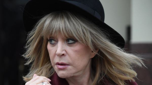 Суд отказался рассматривать иски к Пугачевой2