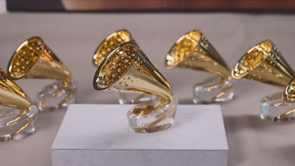 Стали известны имена ведущих юбилейного