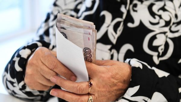 После индексации на 7,6%: как изменятся выплаты для неработающих пенсионеров в 2026 году