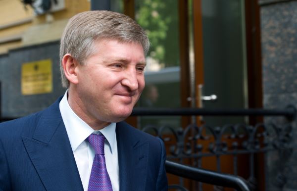 Коломойский, Ахметов и другие: как беднели и богатели украинские олигархи в ходе СВО