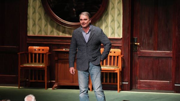 Путин присвоил звание заслуженного артиста России актеру Жигалкину0