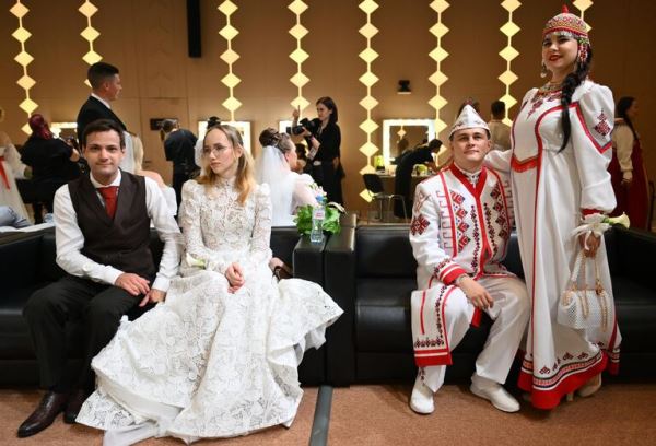 Как в сказке: самые яркие пары на II Всероссийском свадебном фестивале4