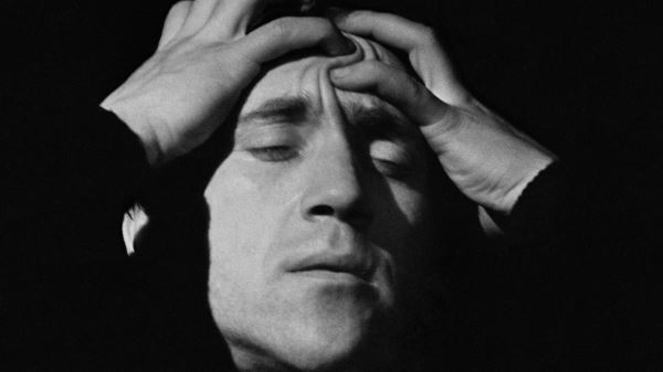 На аукционе в Монако не смогли продать посмертную маску Высоцкого0