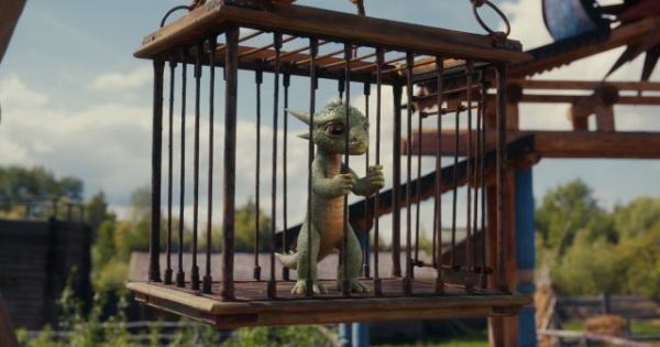 Две сказки борются за лидерство в российском прокате