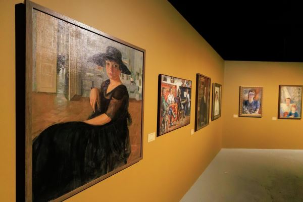 От красной косынки до модного подиума: как выглядели москвички разных лет9