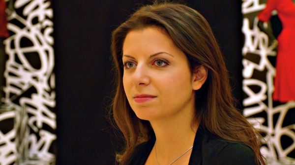 Запад видит угрозу для себя в свободе выбора информации, заявил Путин1