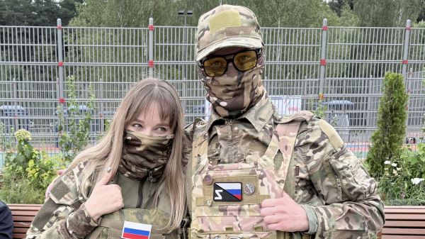 «Нам есть за что мстить врагу»: потерявший обе ноги на СВО штурмовик с невестой собираются уйти на фронт