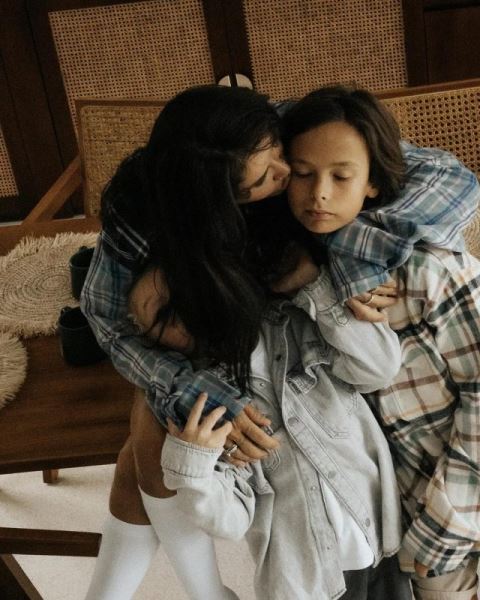 Айза-Лилуна Ай ответила хейтерам, называющим ее плохой матерью: &laquo;Я психически здоровая!&raquo;