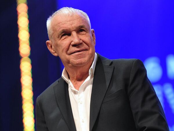 Виктор Добронравов: