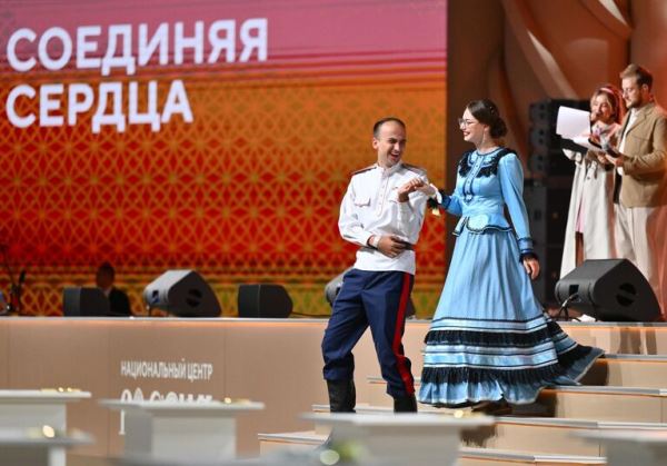 Как в сказке: самые яркие пары на II Всероссийском свадебном фестивале7