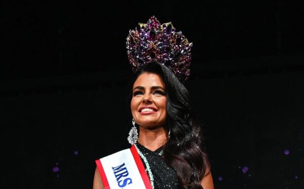 Самая красивая женщина страны: 150 претенденток на