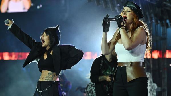 Солистки группы t.A.T.u. впервые за 15 лет дали сольный концерт0