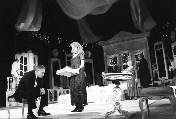 Обаятельный злодей, мудрец и хитрец: чем запомнился Армен Джигарханян9