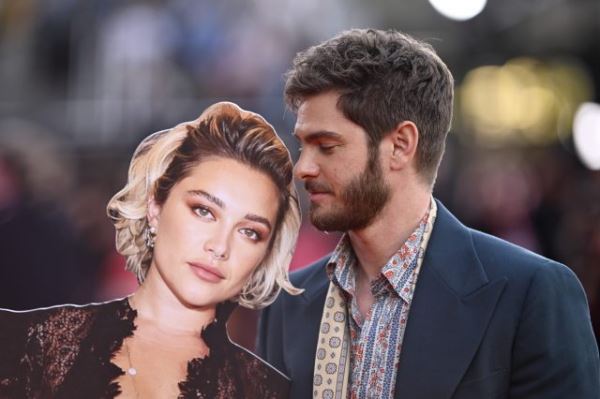 Эндрю Гарфилд вышел на красную дорожку с  Флоренс Пью. Есть нюанс