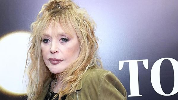 Суд отказался рассматривать иски к Пугачевой1