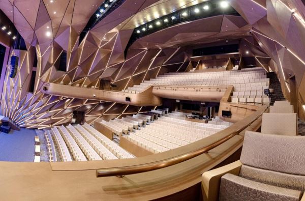 Легендарный оркестр Петербургской филармонии впервые выступит во Вьетнаме