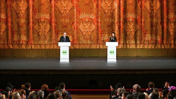 Путин пообщался с участниками СВО, ставшими героями фильмов1