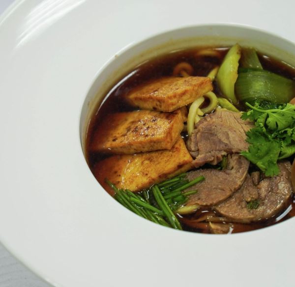 В Благовещенске именитые шеф-повара разработали авторское меню региона9