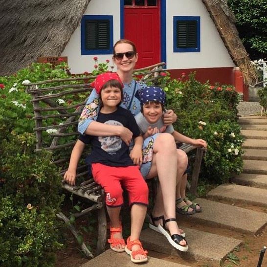 Вспомнить все: как выглядят и чем занимаются ведущие шоу «Снимите это немедленно!»