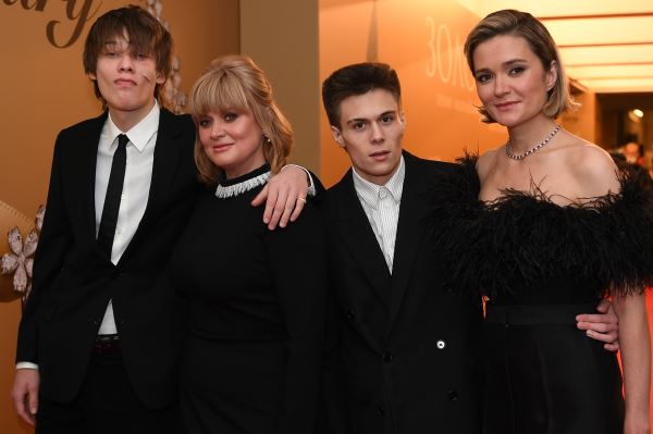 Выбор очевиден: как наследники знаменитостей строят карьеру в кино и шоу-бизнесе