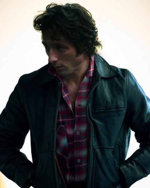 Появилась первая фотография Джереми Аллена Уайта в роли Брюса Спрингстина