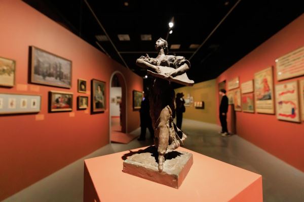 От красной косынки до модного подиума: как выглядели москвички разных лет6