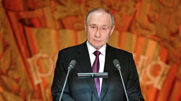 Путин пообщался с участниками СВО, ставшими героями фильмов0