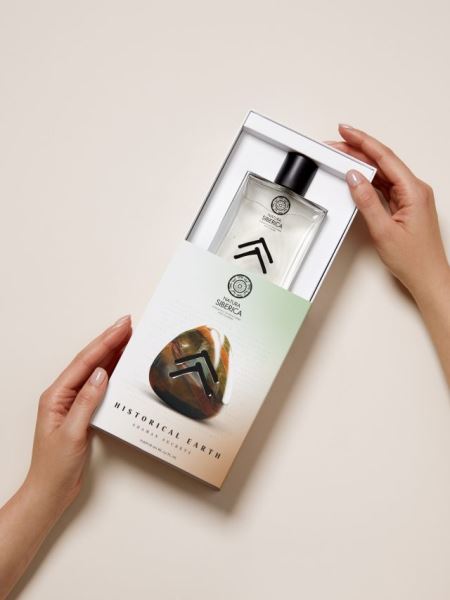 Парфюмерные талисманы: как выбрать аромат, приносящий удачу?