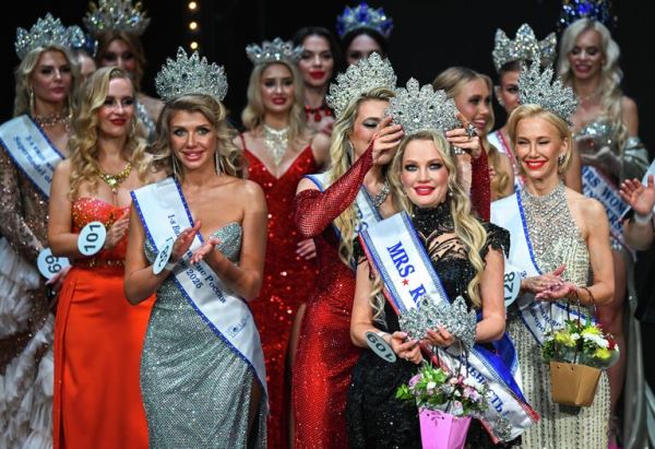 Самая красивая женщина страны: 150 претенденток на